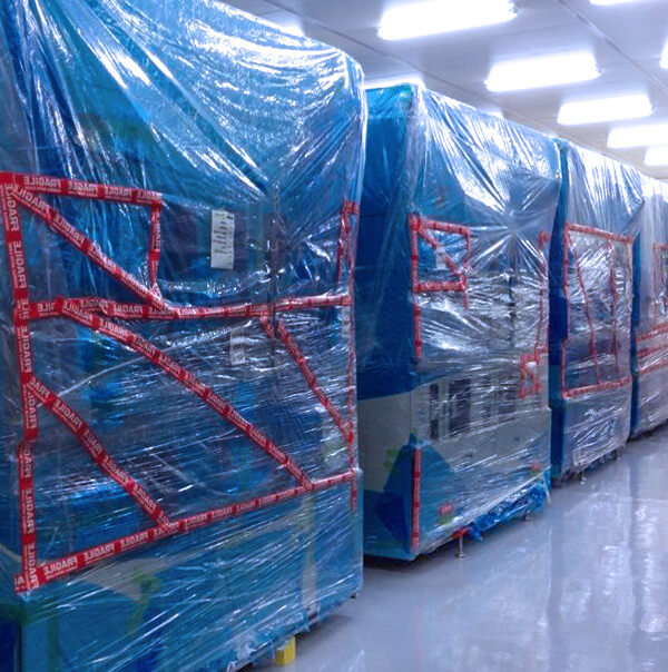 Commercial Mover uses blankets to protect lab equipment